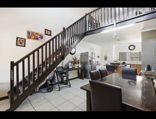 3 BEDROOM APARTMENT FOR SALE IN SUNNINGHILL
